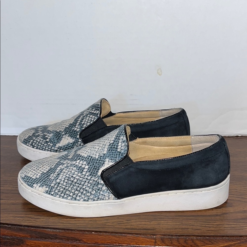 Vionic Black Suede and Gray Snakeskin Women’s Slip-On Shoes